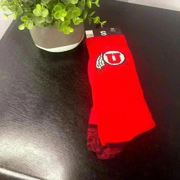 Strideline Utah UTE Fottball NCAA Full Knit Unisex Socks - Picture 1 of 5
